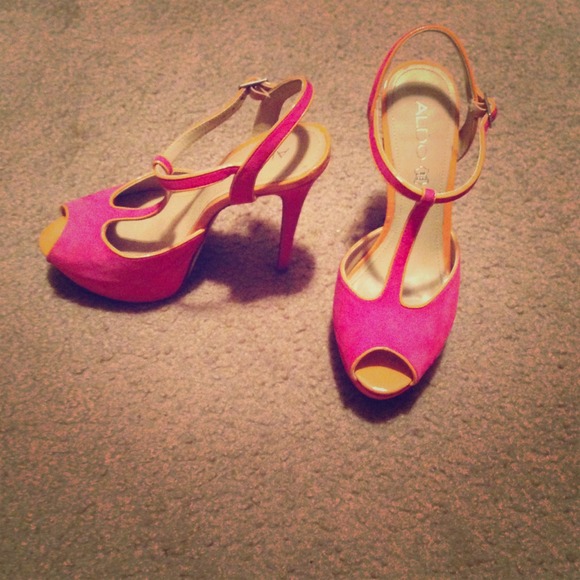 🔴🔴SOLD🔴🔴 Aldo heels