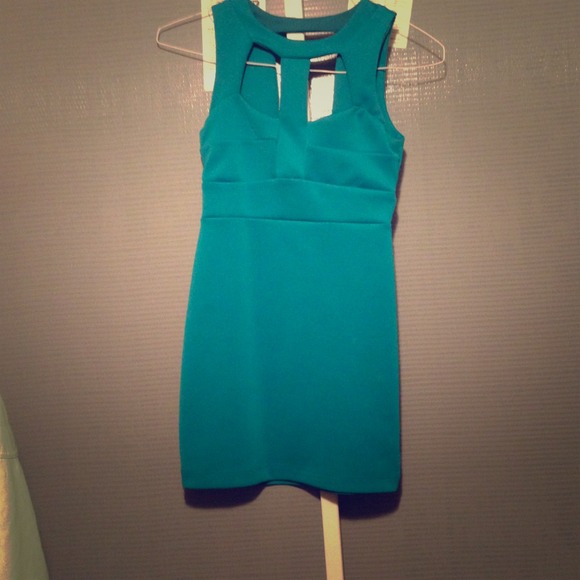 🔴🔴SOLD🔴🔴Teal dress