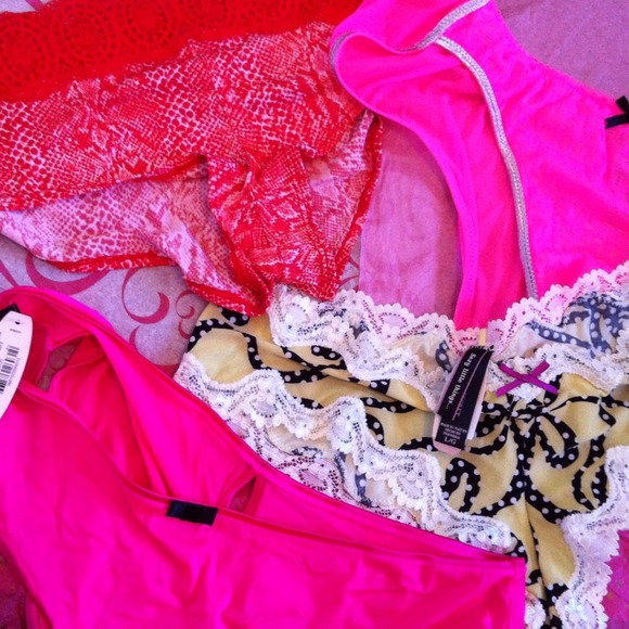 💥Sold💥 4 Hot shorts / Hiphuggers bundle