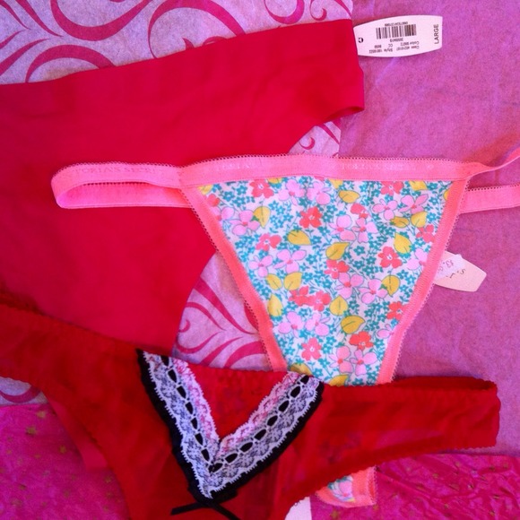 💥Sold💥 3 Thongs bundle