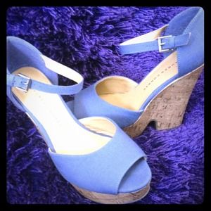 Flawless lavender Lauren Conrad (LC) wedges!