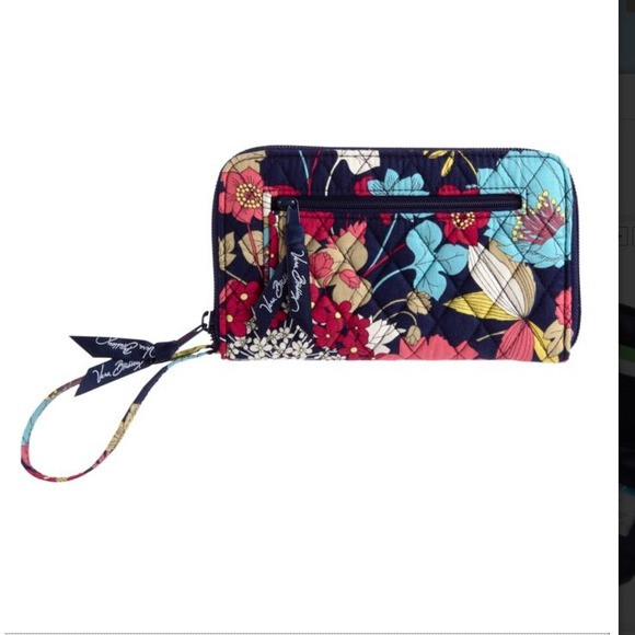 NWT Vera Bradley Zip Around Wallet Happy Snails