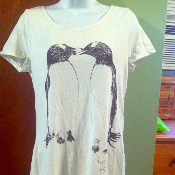 American Eagle Outfitters Tops - 🚫🚫SOLD🚫🚫🐧Penguin top🐧