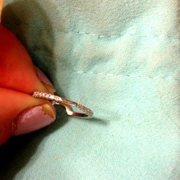 Sold on eBay! 18k gold diamond band ring - Picture 3 of 4