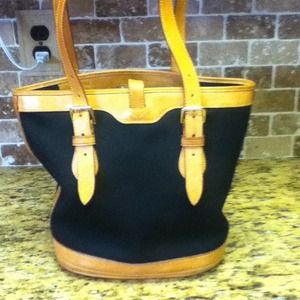 Authentic dooney and bourke cabriolet bag.