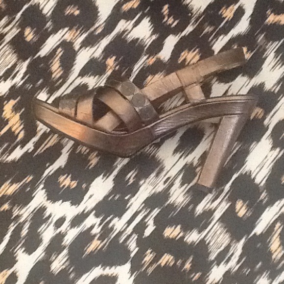 Nine West strappy Heals