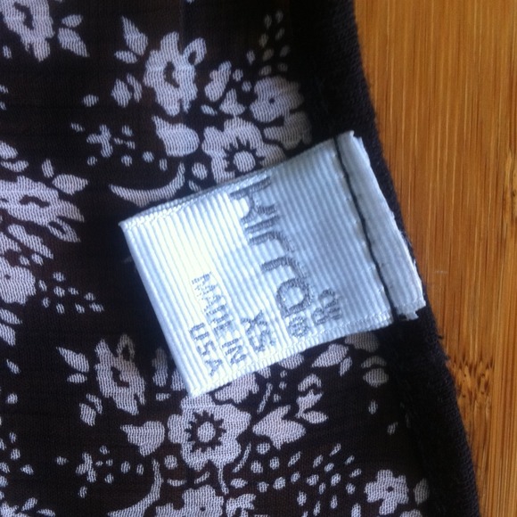 Crop top - Picture 2 of 3