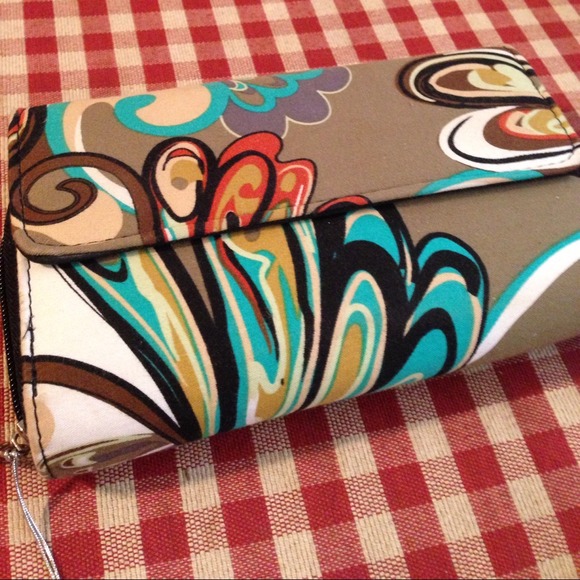 Large wallet