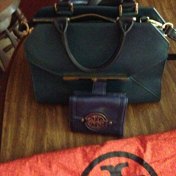 Tory burch handbag and wallet. Authentic!