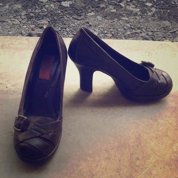 Cute Brown Heels