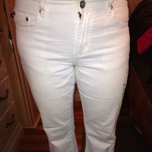 Cute capri white denim with sequins