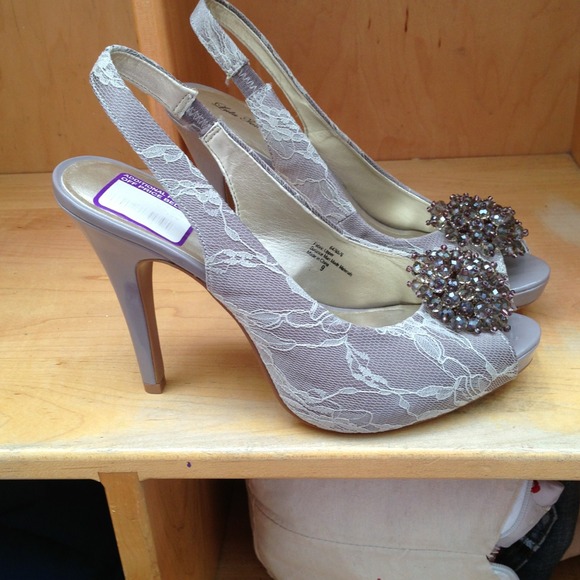 Lace high heel 9 - Picture 2 of 4