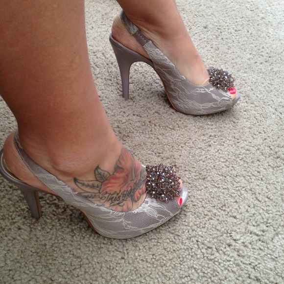 Lace high heel 9 - Picture 4 of 4