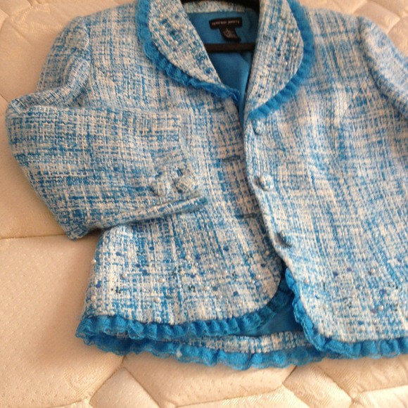 Very cute blue &white jacket - Picture 3 of 3