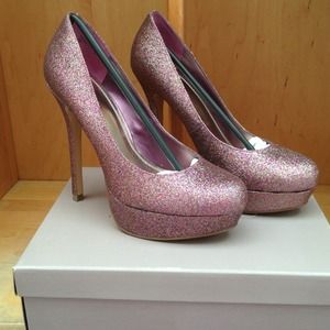 ❗Reduced❗Pink all glitter heel 9M