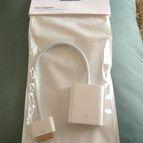 Apple VGA Adapter - Picture 1 of 1