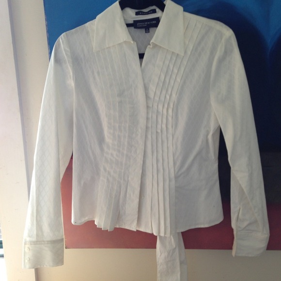 Jones New York ruffled button up