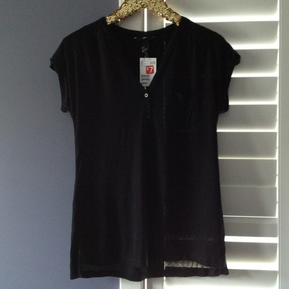 ❌SOLD❌BLACK H & M LONG TEE