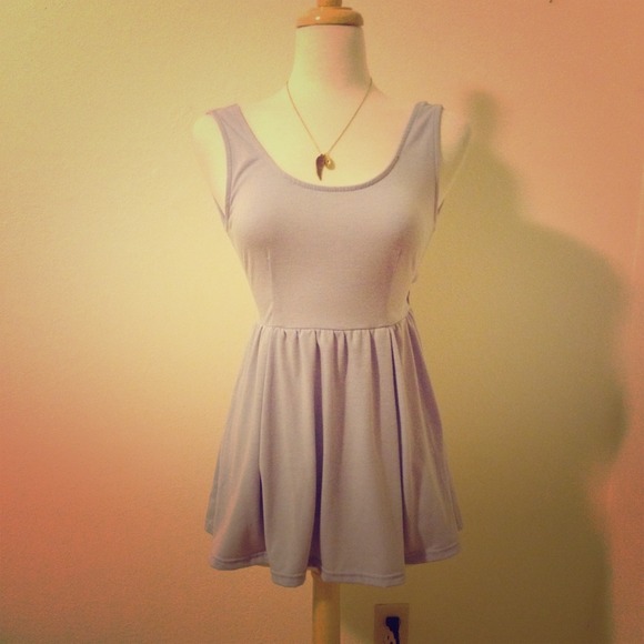 Lilac short dress.