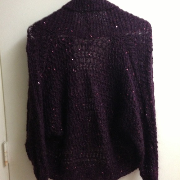 Sweater - Picture 4 of 4