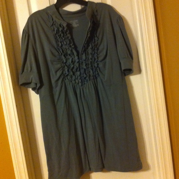 SOLD Lane Bryant Grey 22/24 Short Sleeve Shirt