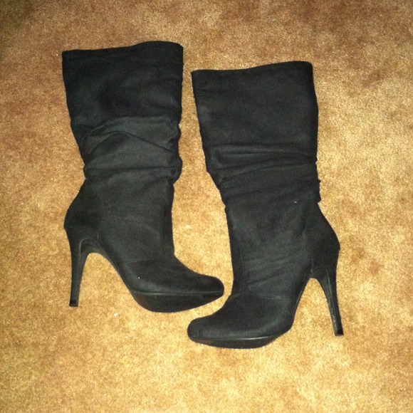 NWOT Dressy heeled boots