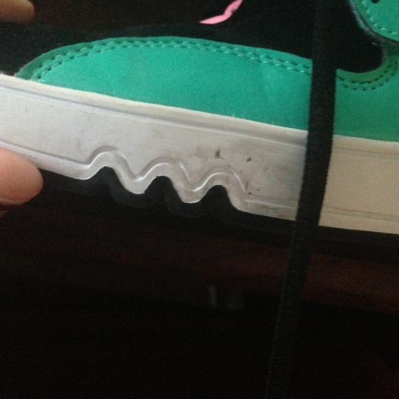 🚫SOLD🚫Adidas High Tops Sneakers - Picture 2 of 4