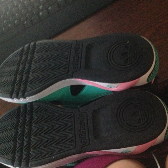 🚫SOLD🚫Adidas High Tops Sneakers - Picture 3 of 4