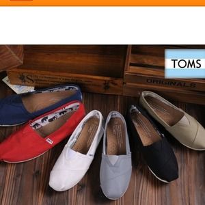 TOMS canvas shoes