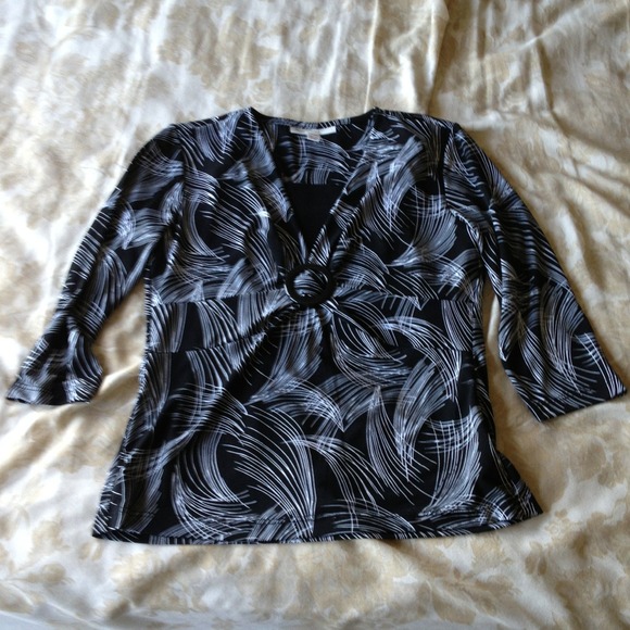 Petite top - Picture 1 of 2