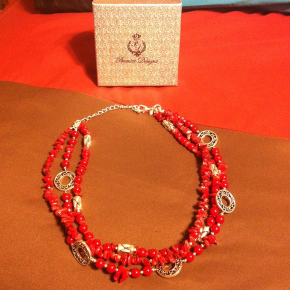 💖Reduced 💖Red premier designs necklace