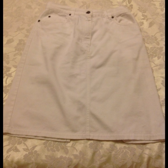 100% cotton white skirt