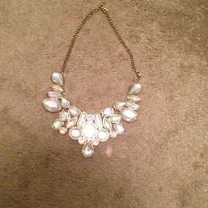 Forever 21 statement necklace