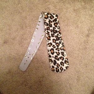 Anna Pellisari leopard cuff