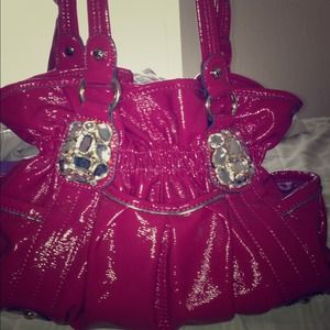Reduced 👛 Kathy Van Zeeland Shiny Burgundy purse