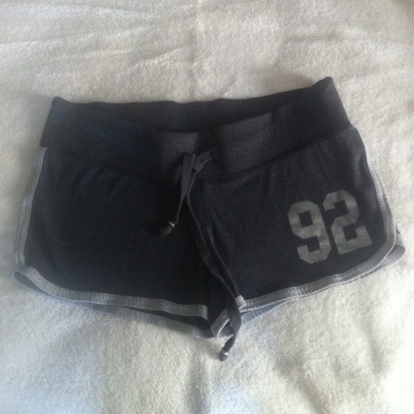 🚫Traded🚫 with @keinokev Grey lounge shorts !