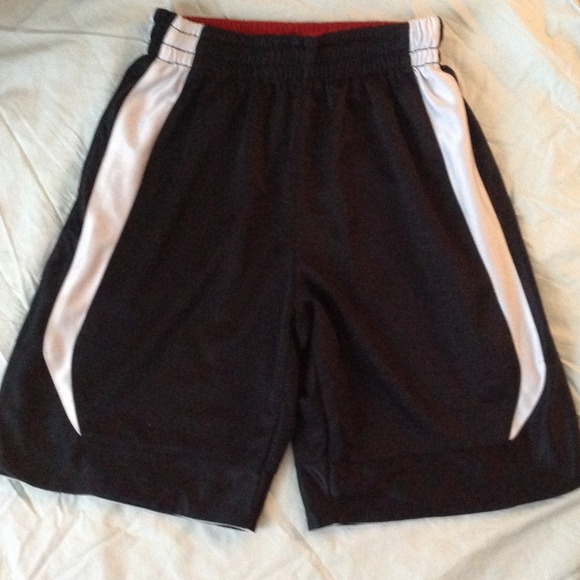 MENS REVERSIBLE BASKETBALL SHORTS (see pics)