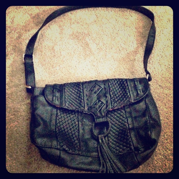 New black over the shoulder purse with tassel