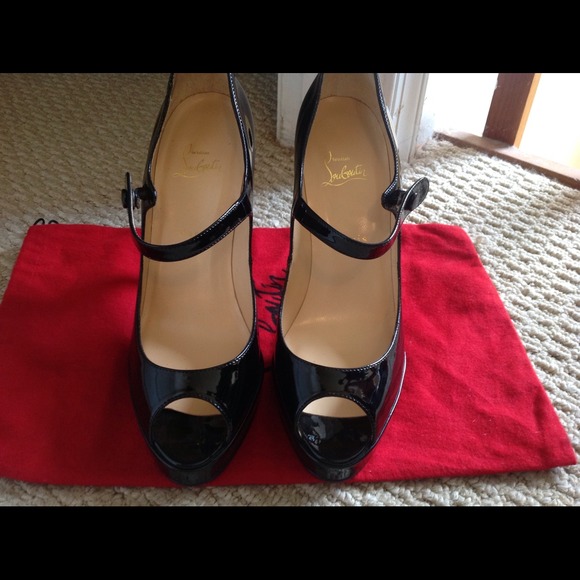 [SOLD/SITE] 🎉HP🎉💯Authentic/New, Iowa Louboutin - Picture 2 of 4