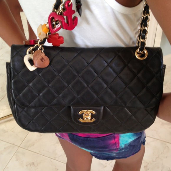 GONE!!! CHANEL classic flap bag - Picture 3 of 4