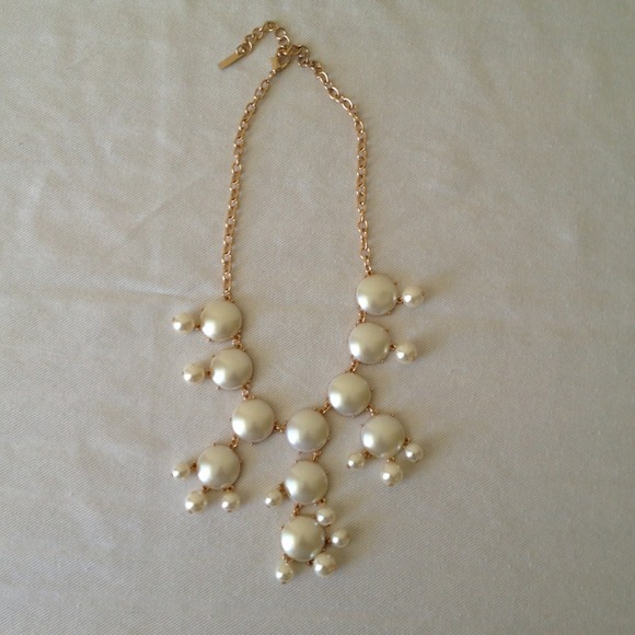 White pearl bubble necklace