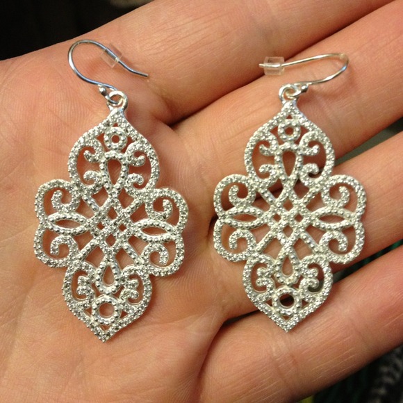 Stella Dot crystal earrings