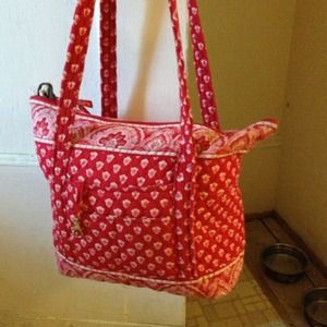 Vera Bradley handbag in red and white pattern