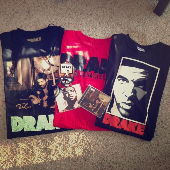 ⭕️Reserved⭕️NWOT Drake T-shirts and Merch Bundle