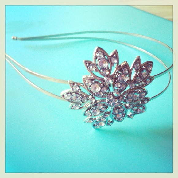 ‼️ Beautiful ✨sparkling ✨ headband