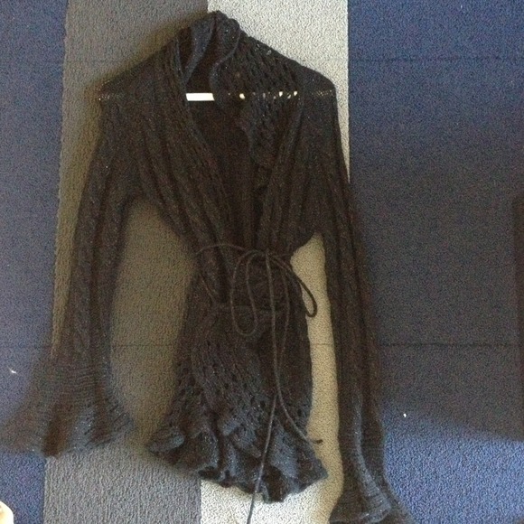Ruffle sweater - Picture 3 of 3