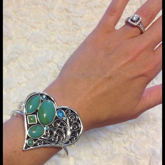 🎉🎉🎉HOST PICK 8/24🎉🎉🎉 - Picture 2 of 4