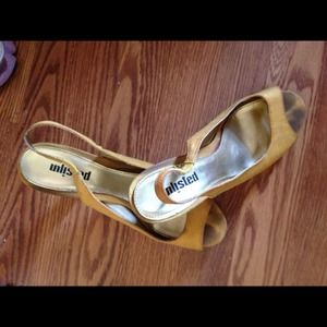 Yellow linen sling back heels