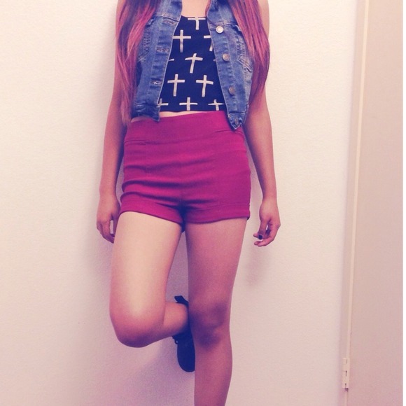 High Waisted Shorts - Picture 3 of 3