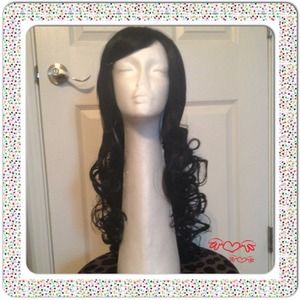 🌸🌸🌸NWOT Long Black Wig🌸🌸🌸